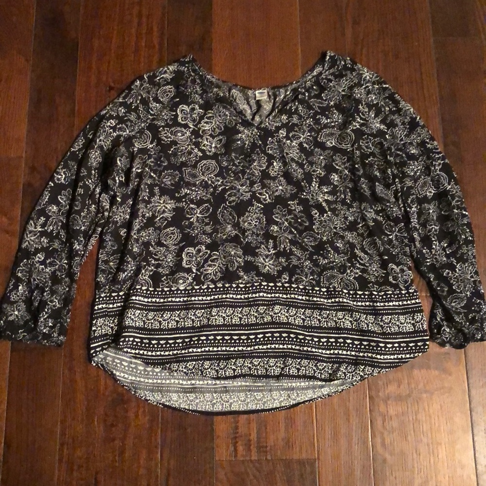 Women’s XL Old Navy Black and White printed tunic